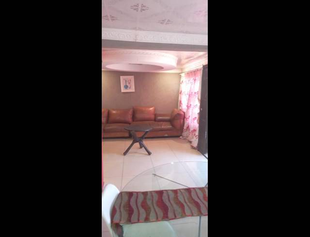 3 BEDROOM HOUSE FOR SALE IN ZONKIZIZWE